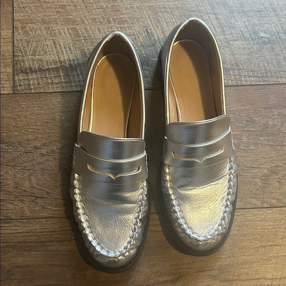Elegant Silver Leather Loafers from Loft for Women
